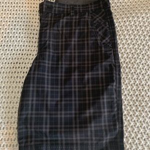 Men’s Lululemon -L casual shorts, black/grey plaid